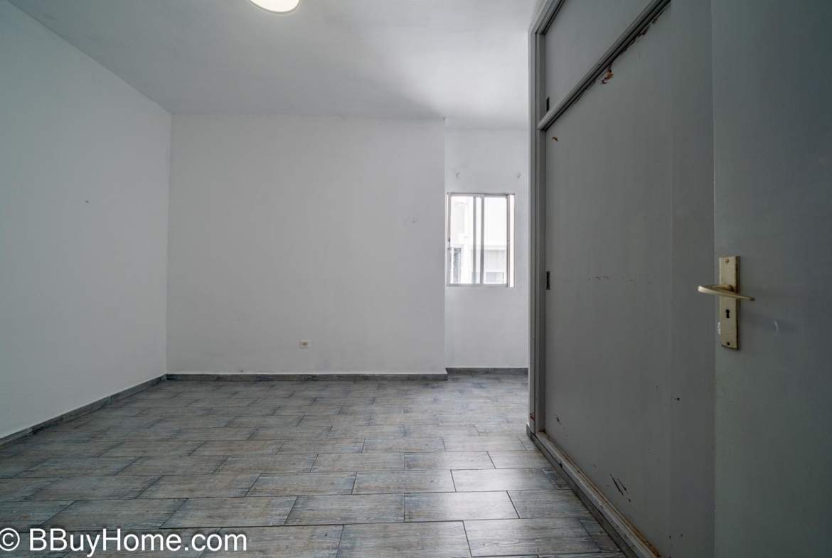 Piso en venta en Néstor de la Torre