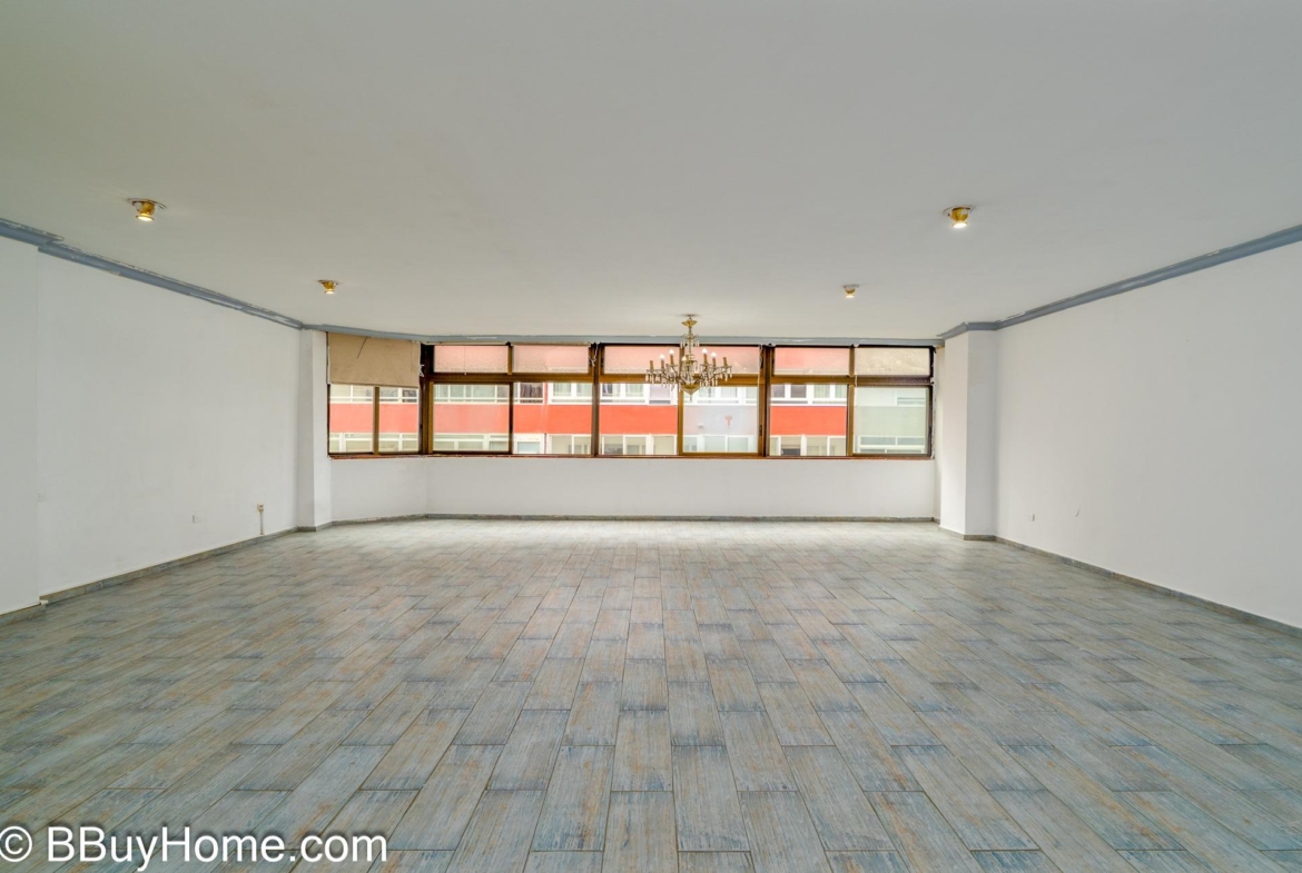 Piso en venta en Néstor de la Torre
